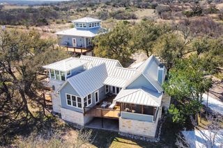 348 Chimney Cove DR, Marble Falls, TX 78654