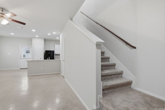 7239 Converse Ridge Ln, San Antonio, TX 78239