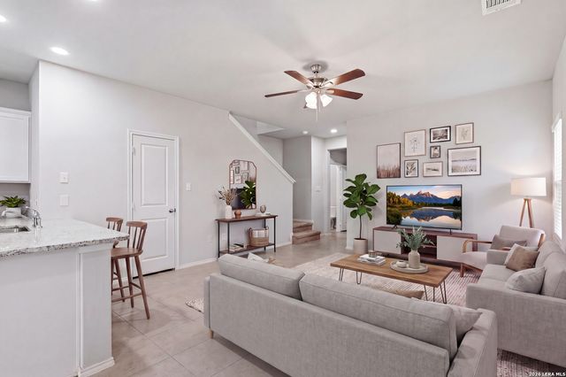 7239 Converse Ridge Ln, San Antonio, TX 78239