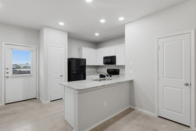 7239 Converse Ridge Ln, San Antonio, TX 78239