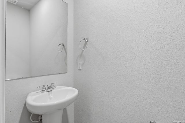 7239 Converse Ridge Ln, San Antonio, TX 78239