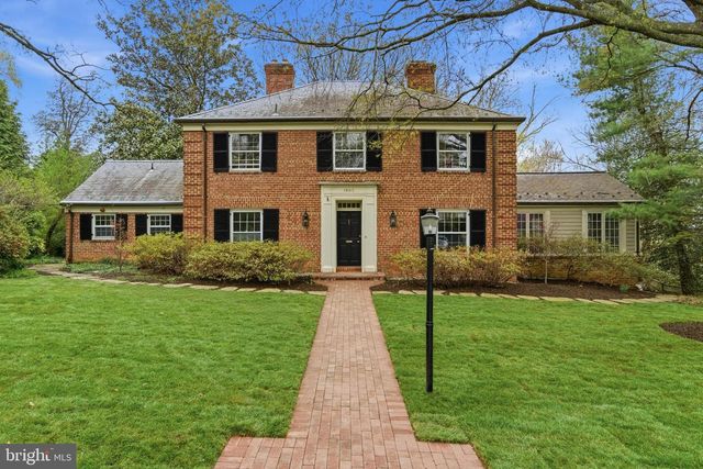 1803 NICHOLSON LN, Alexandria, VA 22302