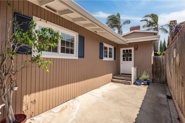 716 13th, Manhattan Beach, CA 90266