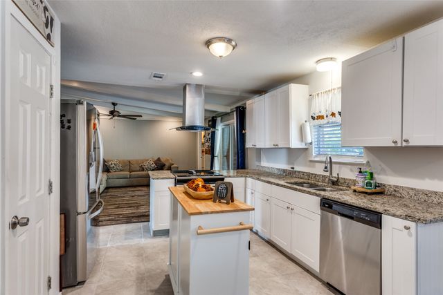 7501 Trimble Drive, Fort Worth, TX 76134