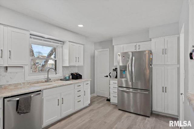 2612 ARLINGTON Drive, Springfield, IL 62704