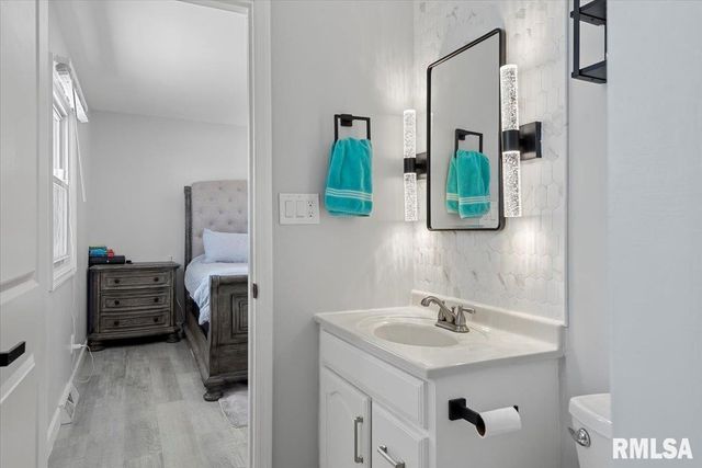 2612 ARLINGTON Drive, Springfield, IL 62704