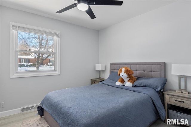 2612 ARLINGTON Drive, Springfield, IL 62704