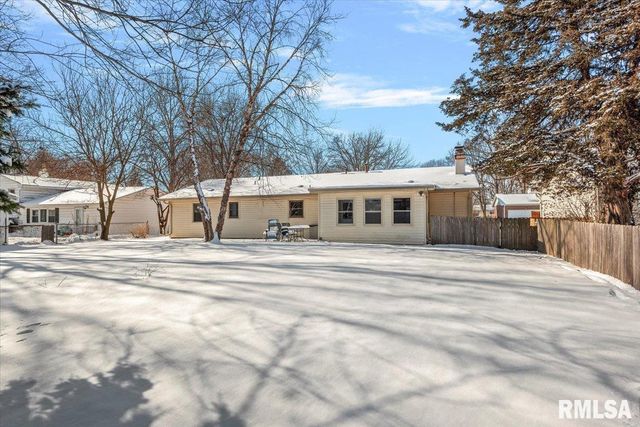 2612 ARLINGTON Drive, Springfield, IL 62704