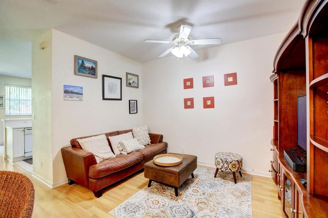 11705 NW 47th Drive, Coral Springs, FL 33076