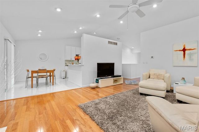 319 Jarvis Court A, Troy, IL 62294