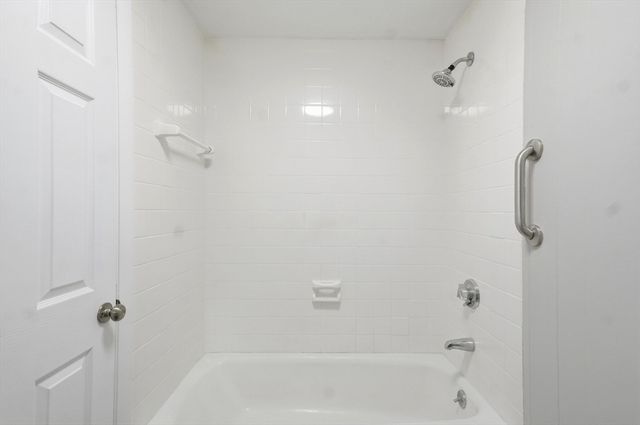 18 Fountain Lane 2, Weymouth, MA 02190