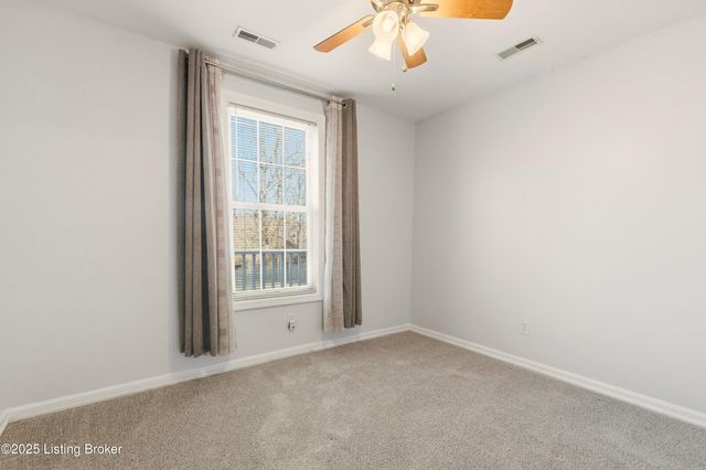 3406 Schooler Ln, Louisville, KY 40272