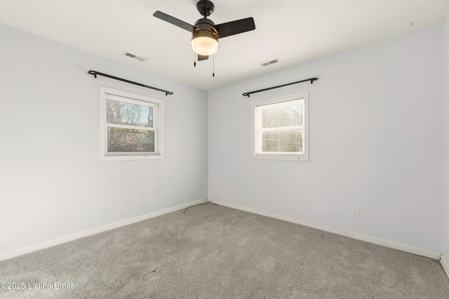 3406 Schooler Ln, Louisville, KY 40272