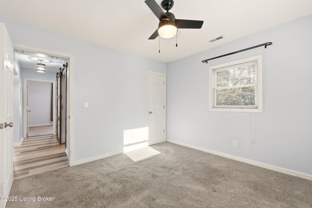 3406 Schooler Ln, Louisville, KY 40272