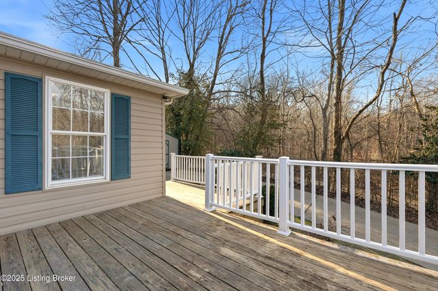 3406 Schooler Ln, Louisville, KY 40272