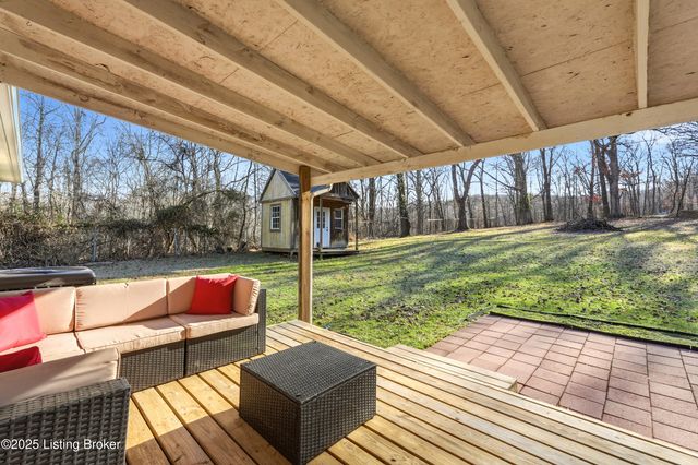 3406 Schooler Ln, Louisville, KY 40272