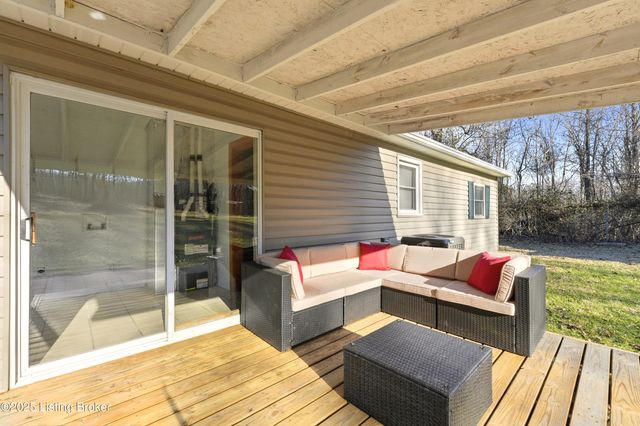 3406 Schooler Ln, Louisville, KY 40272