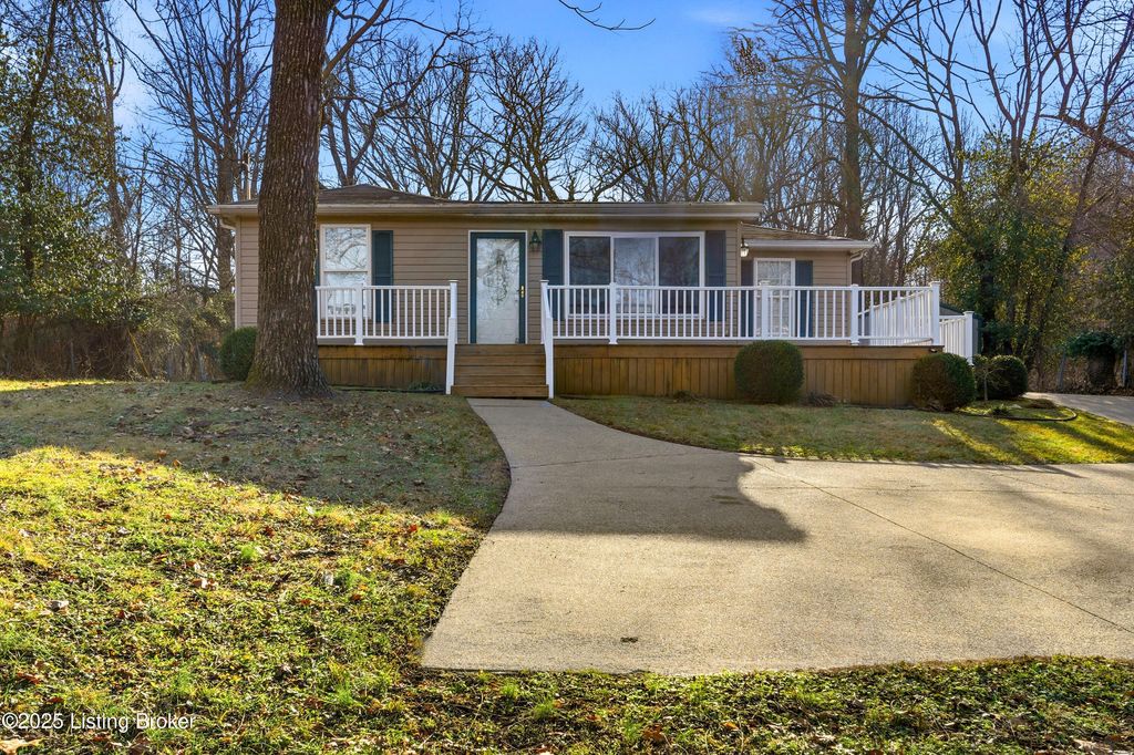 3406 Schooler Ln, Louisville, KY 40272