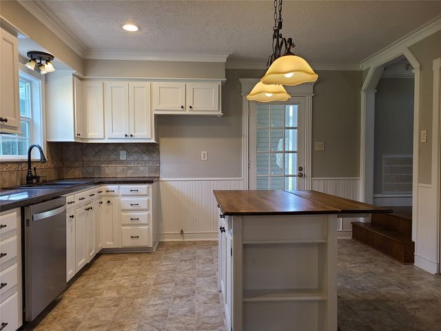 15896 Tree Monkey Road, Conroe, TX 77303