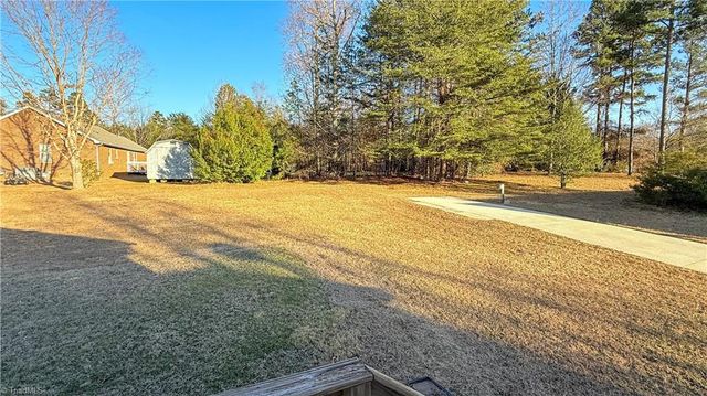 519 Salem Ridge Drive, Randleman, NC 27317