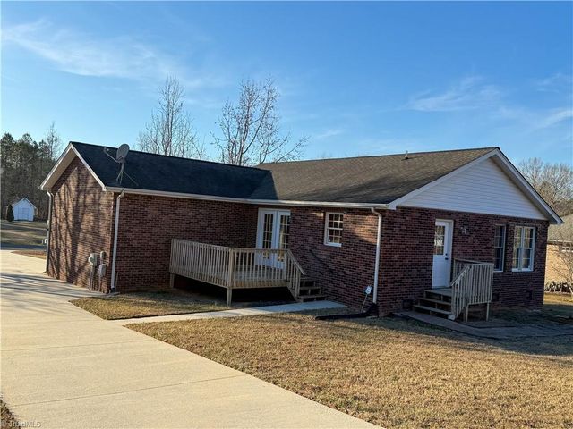 519 Salem Ridge Drive, Randleman, NC 27317