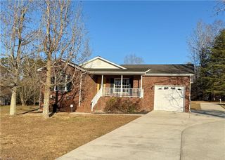 519 Salem Ridge Drive, Randleman, NC 27317