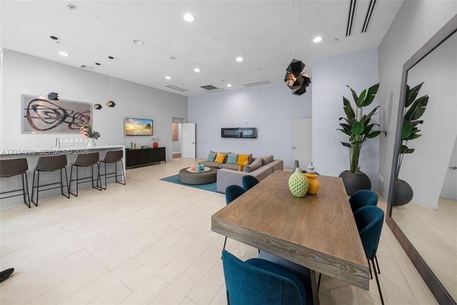 665 NE 25th Street 802, Miami, FL 33137
