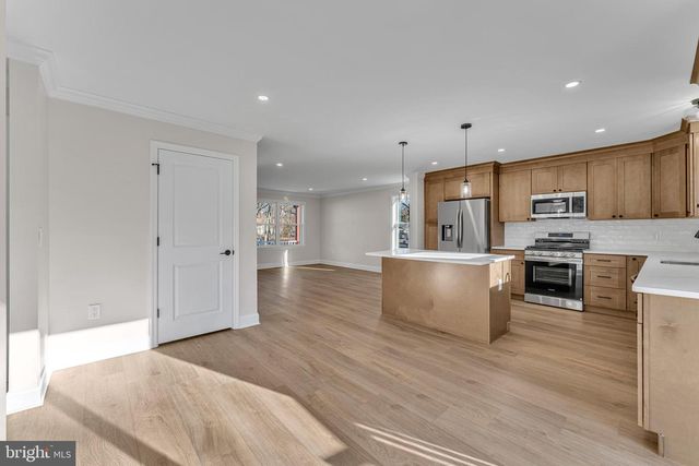 438 4TH AVE, Deptford, NJ 08096