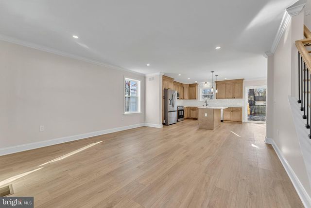 438 4TH AVE, Deptford, NJ 08096