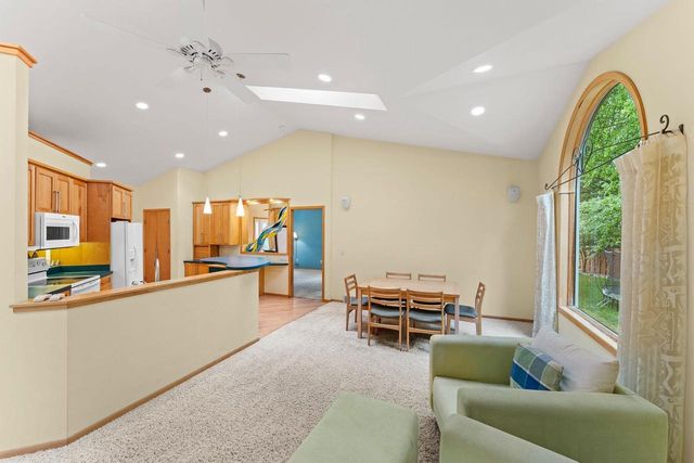809 Hanksfield Place, Prairie Du Sac, WI 53578