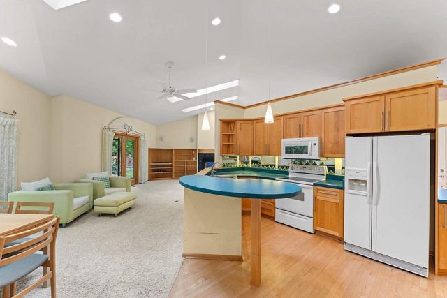 809 Hanksfield Place, Prairie Du Sac, WI 53578