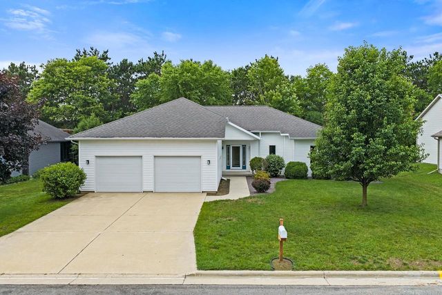809 Hanksfield Place, Prairie Du Sac, WI 53578
