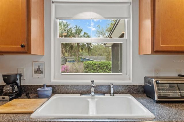 25 S HIBISCUS AVENUE, Crystal River, FL 34429