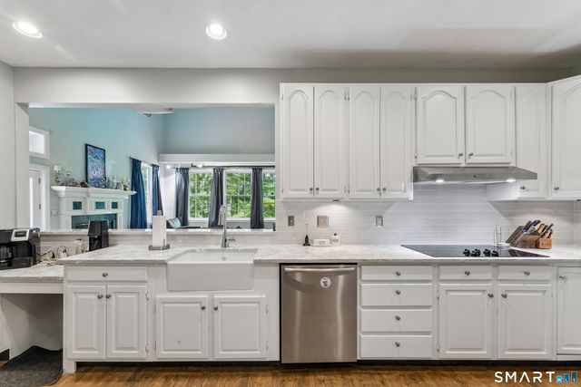 9 Marlin Road, Newtown, CT 06482