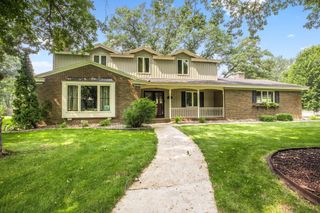 2021 Hillcrest Drive, Saint Cloud, MN 56303