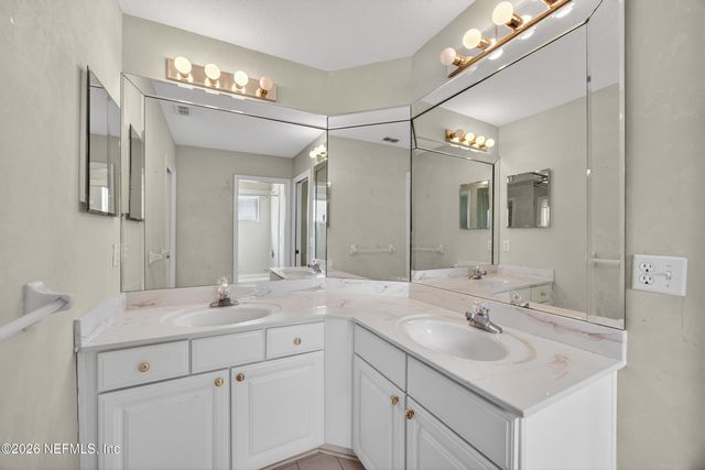 525 SUGAR GROVE Place, Orange Park, FL 32073