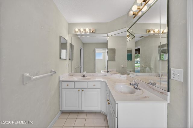 525 SUGAR GROVE Place, Orange Park, FL 32073