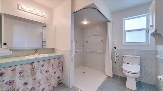 2010 NW 2nd PL, Cape Coral, FL 33993