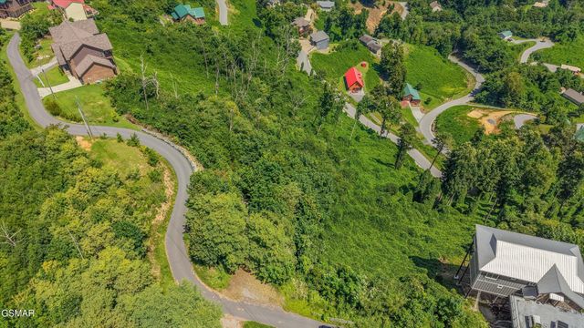 616 Kings Way, Gatlinburg, TN 37738