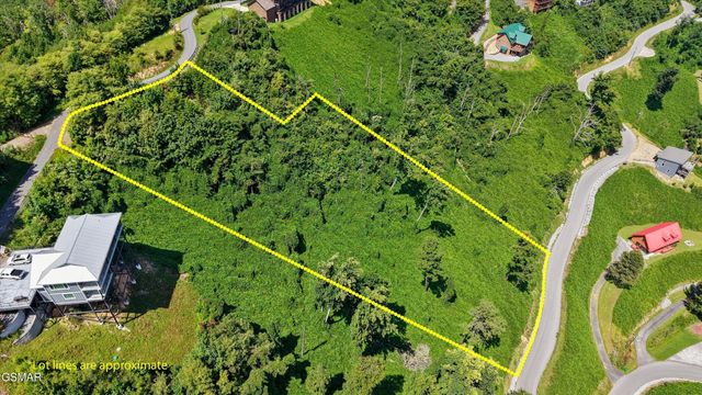 616 Kings Way, Gatlinburg, TN 37738