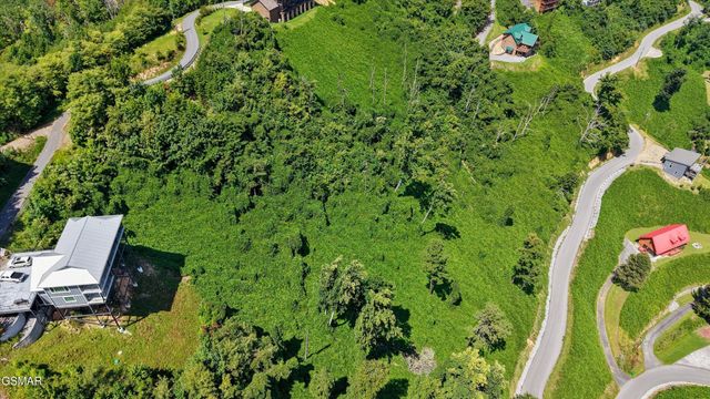 616 Kings Way, Gatlinburg, TN 37738