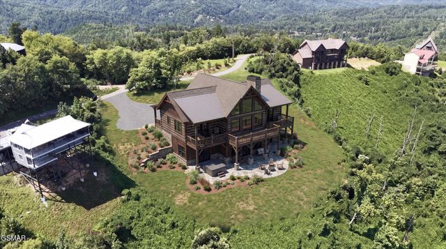 616 Kings Way, Gatlinburg, TN 37738