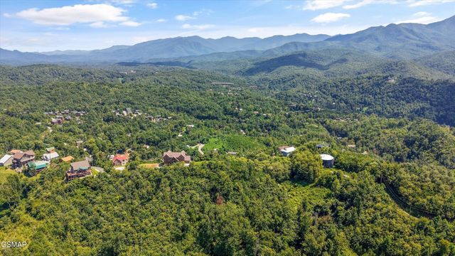 616 Kings Way, Gatlinburg, TN 37738