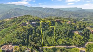 616 Kings Way, Gatlinburg, TN 37738