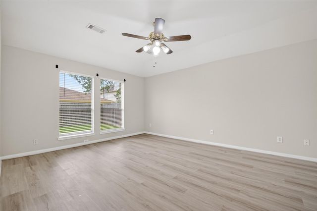 4915 Lochman Lane, Pearland, TX 77584