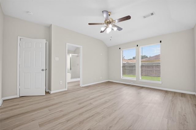 4915 Lochman Lane, Pearland, TX 77584