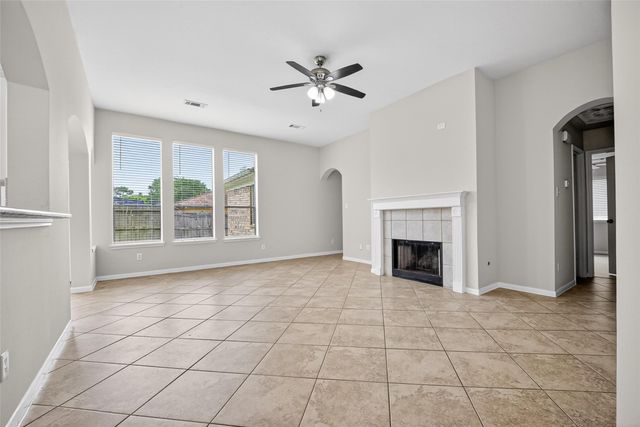 4915 Lochman Lane, Pearland, TX 77584