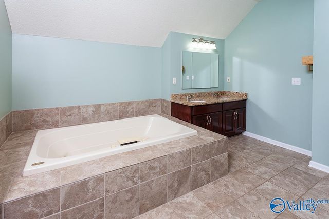 104 Pebblecreek Drive, Harvest, AL 35749