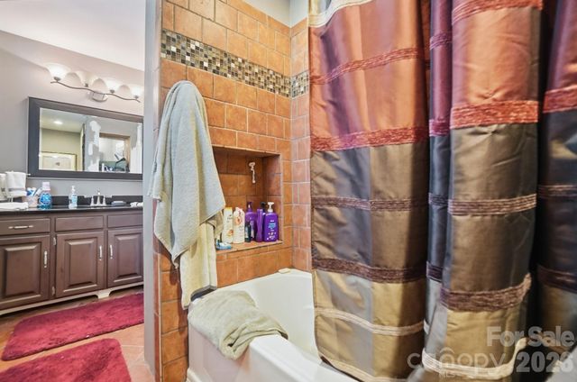 5153 Blackberry Lane, Matthews, NC 28104