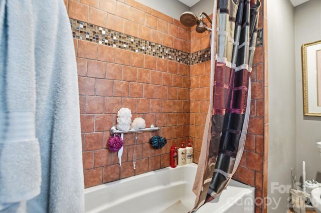 5153 Blackberry Lane, Matthews, NC 28104